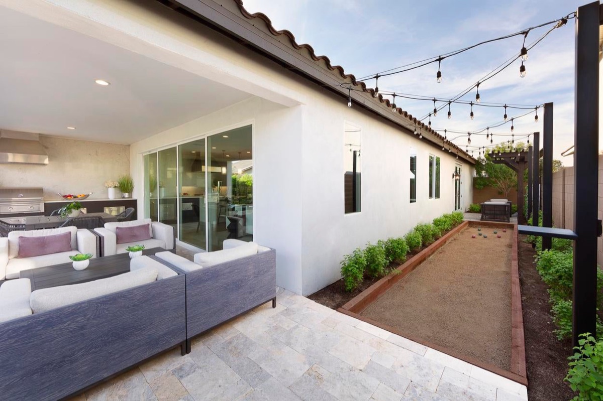 Contemporary look with narrow sightlines